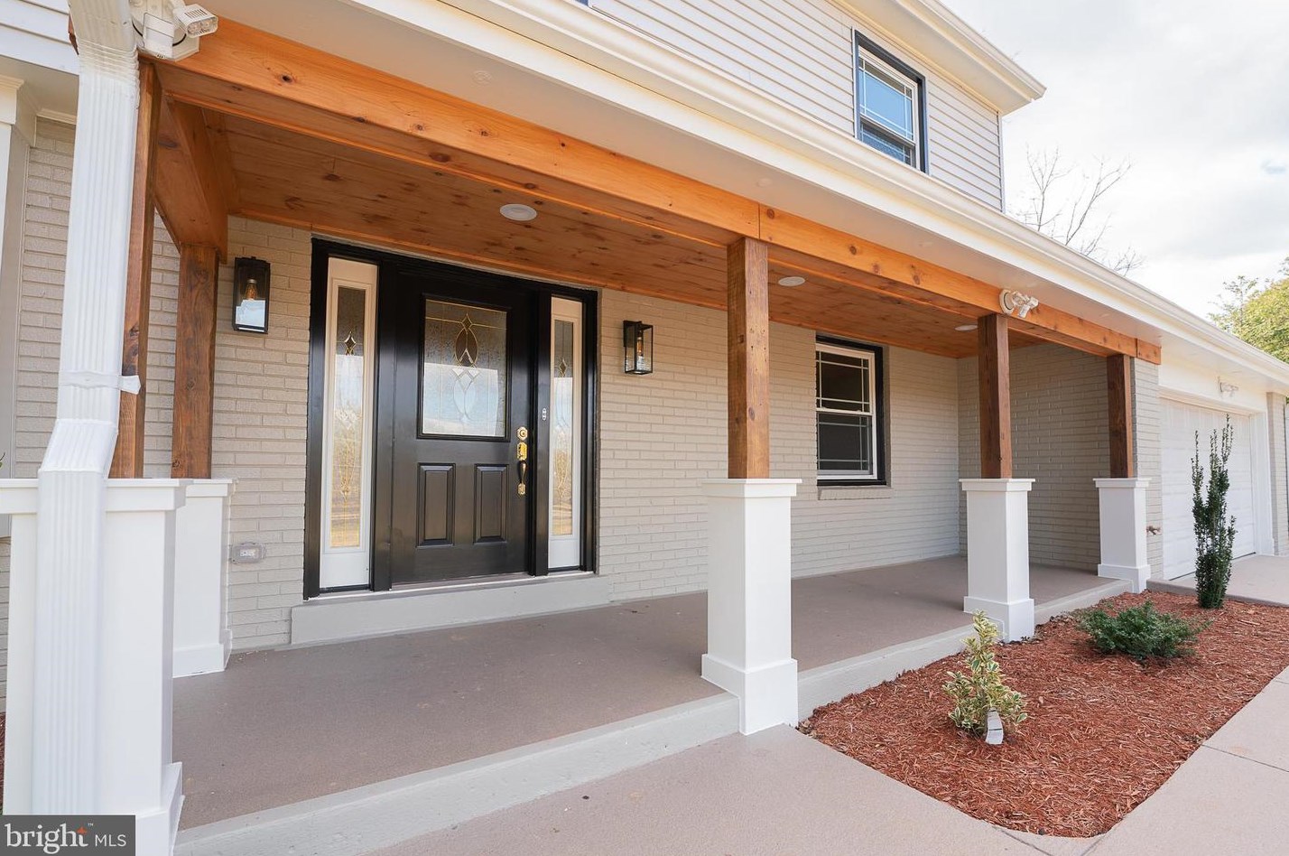 14303 Compton Rd, Centreville VA  20121-2712 exterior