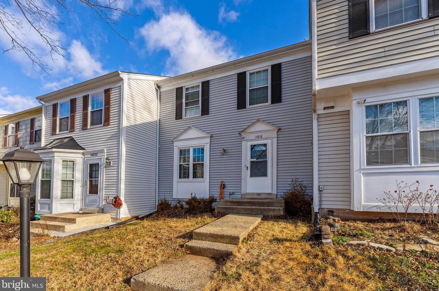 14818 Lynhodge Ct, Centreville VA  20120-1861 exterior