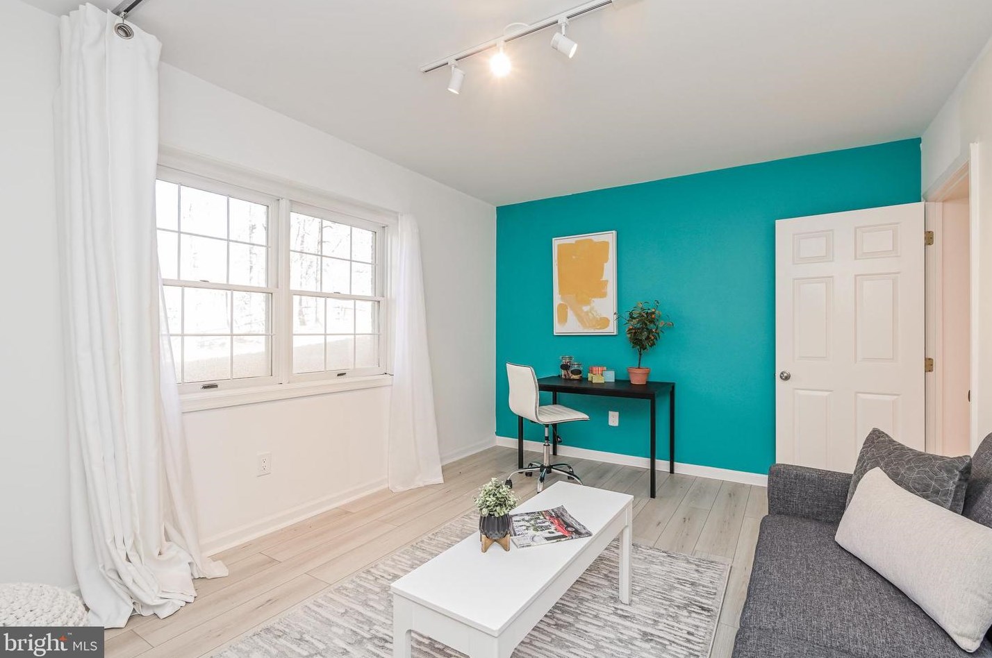 8624 Beaver Pond Ln, Fairfax VA  22039-2702 exterior