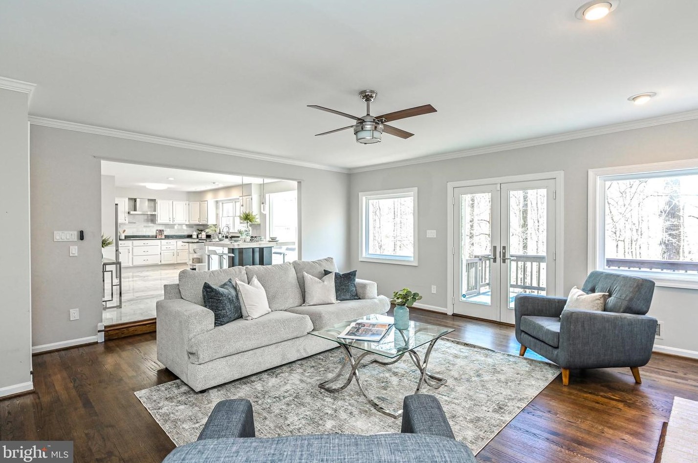 8624 Beaver Pond Ln, Fairfax VA  22039-2702 exterior