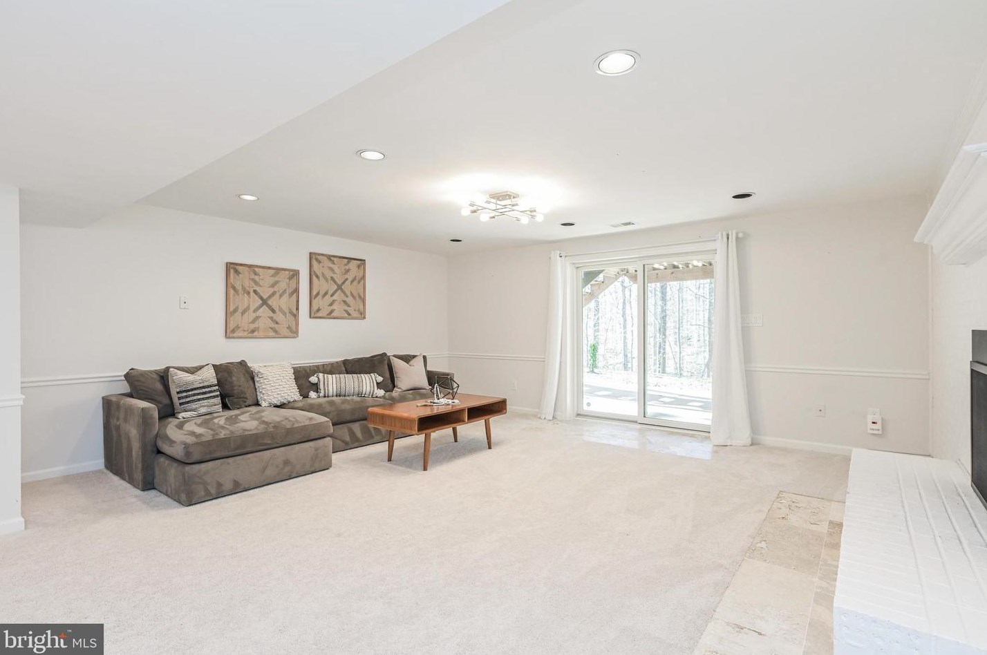 8624 Beaver Pond Ln, Fairfax VA  22039-2702 exterior