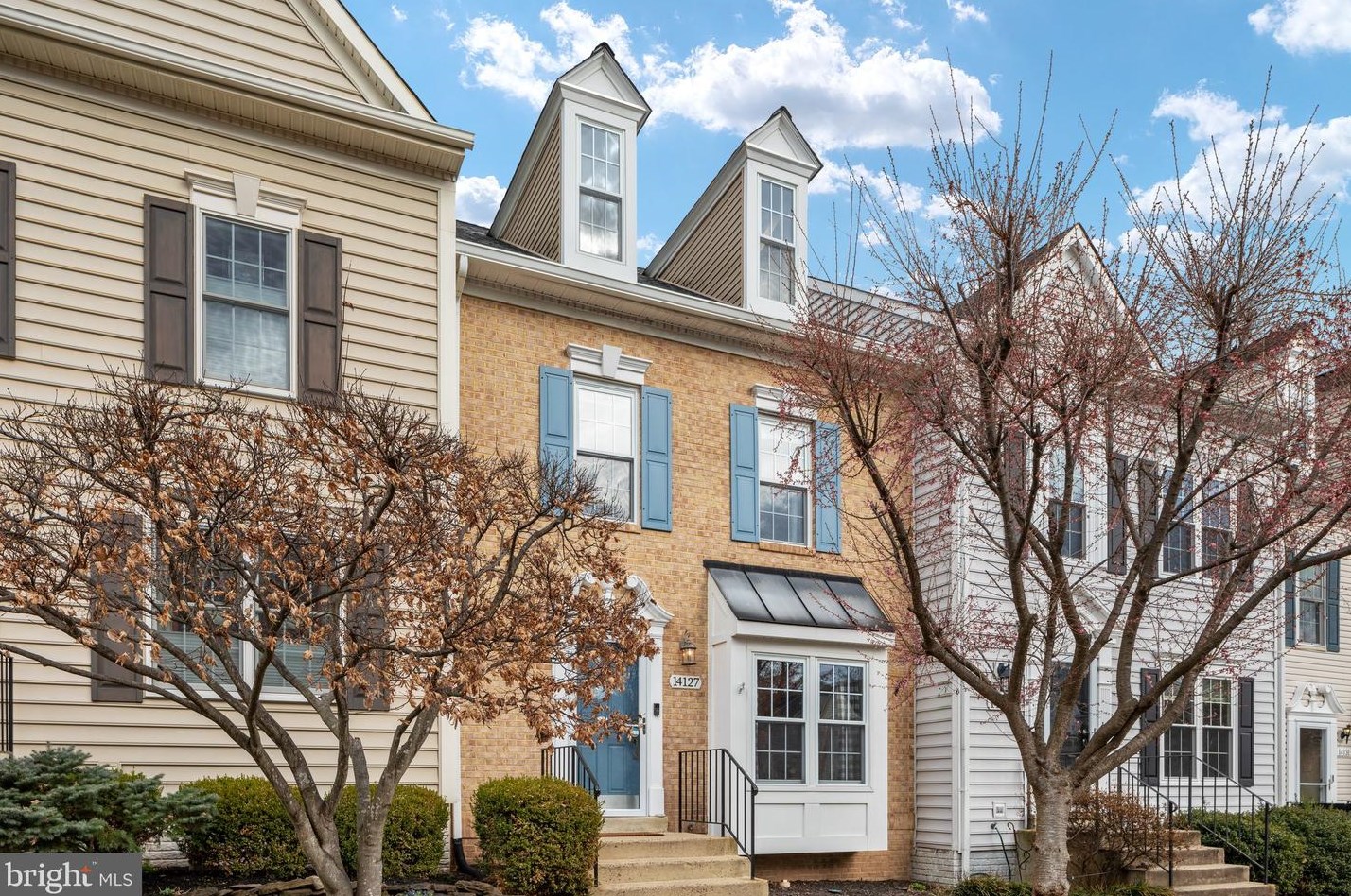 14127 Compton Valley Way, Centreville VA  20121-5002 exterior