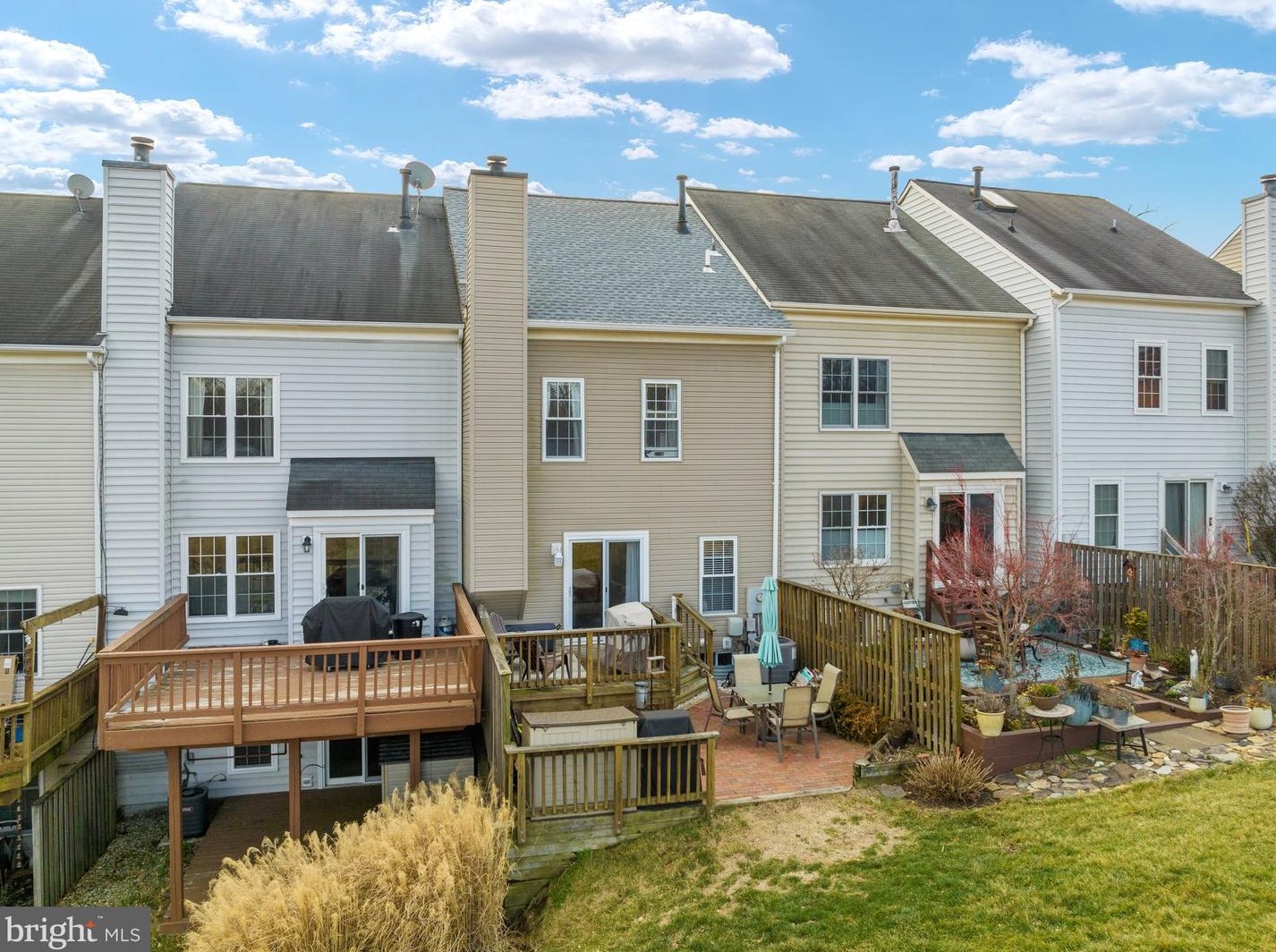 14127 Compton Valley Way, Centreville VA  20121-5002 exterior