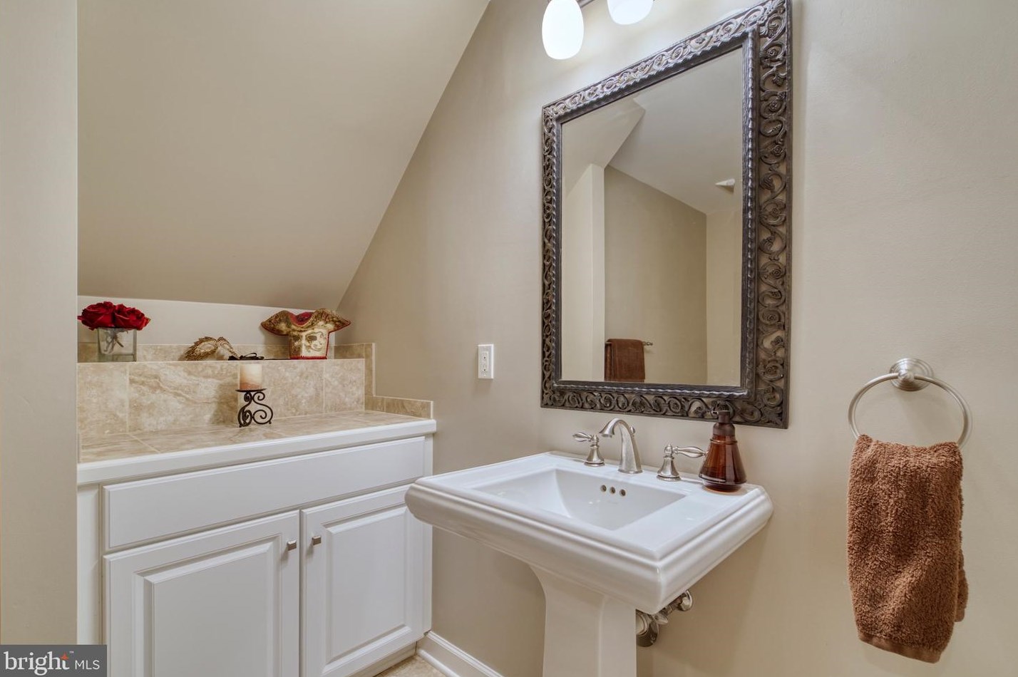 9701 Chilcott Manor Way, Vienna VA  22181-5400 exterior