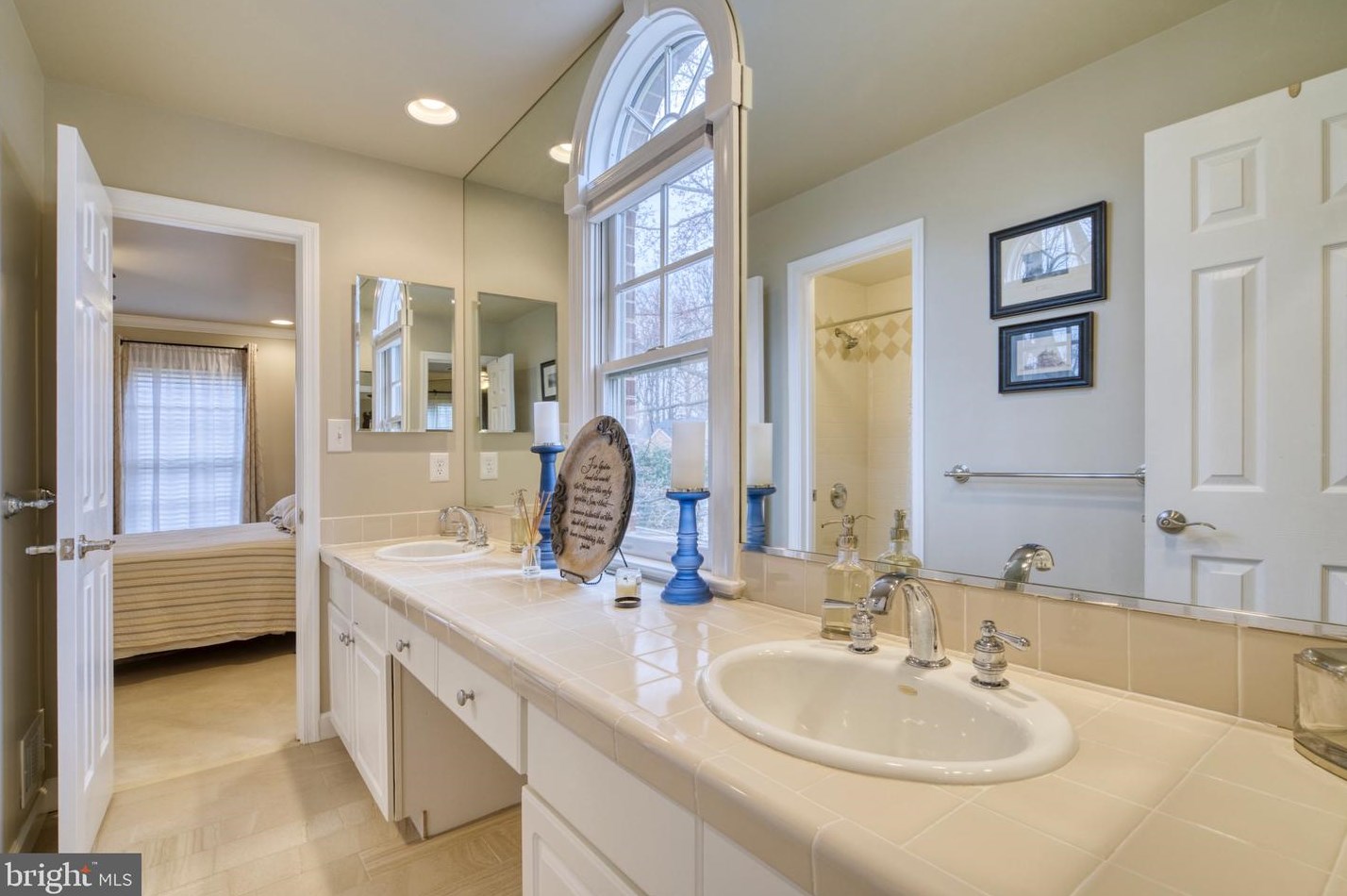 9701 Chilcott Manor Way, Vienna VA  22181-5400 exterior