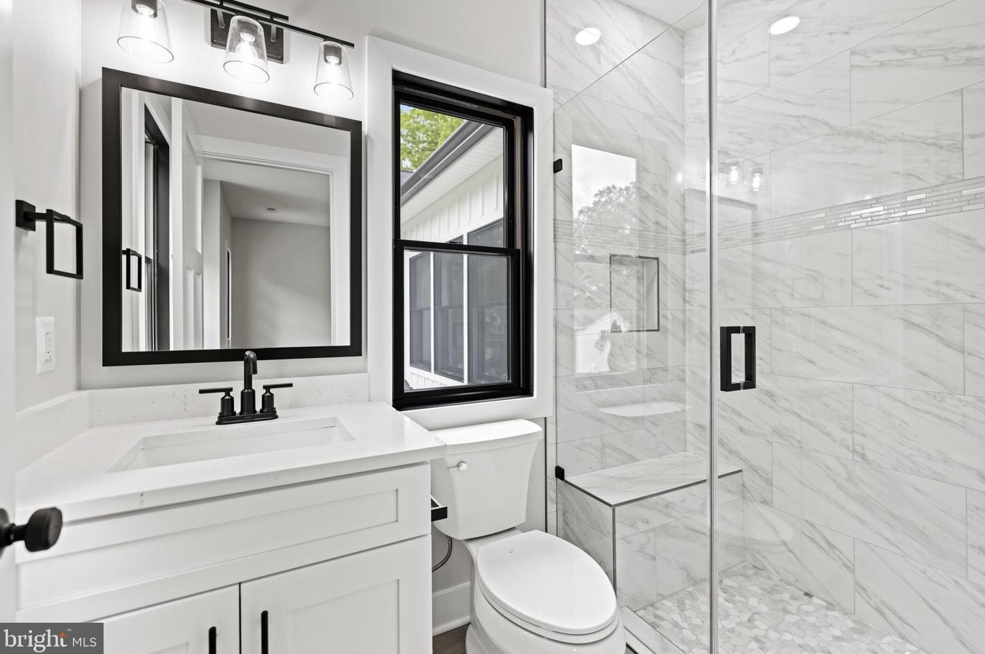 103 Yeonas Dr, Vienna VA  22180-6556 exterior