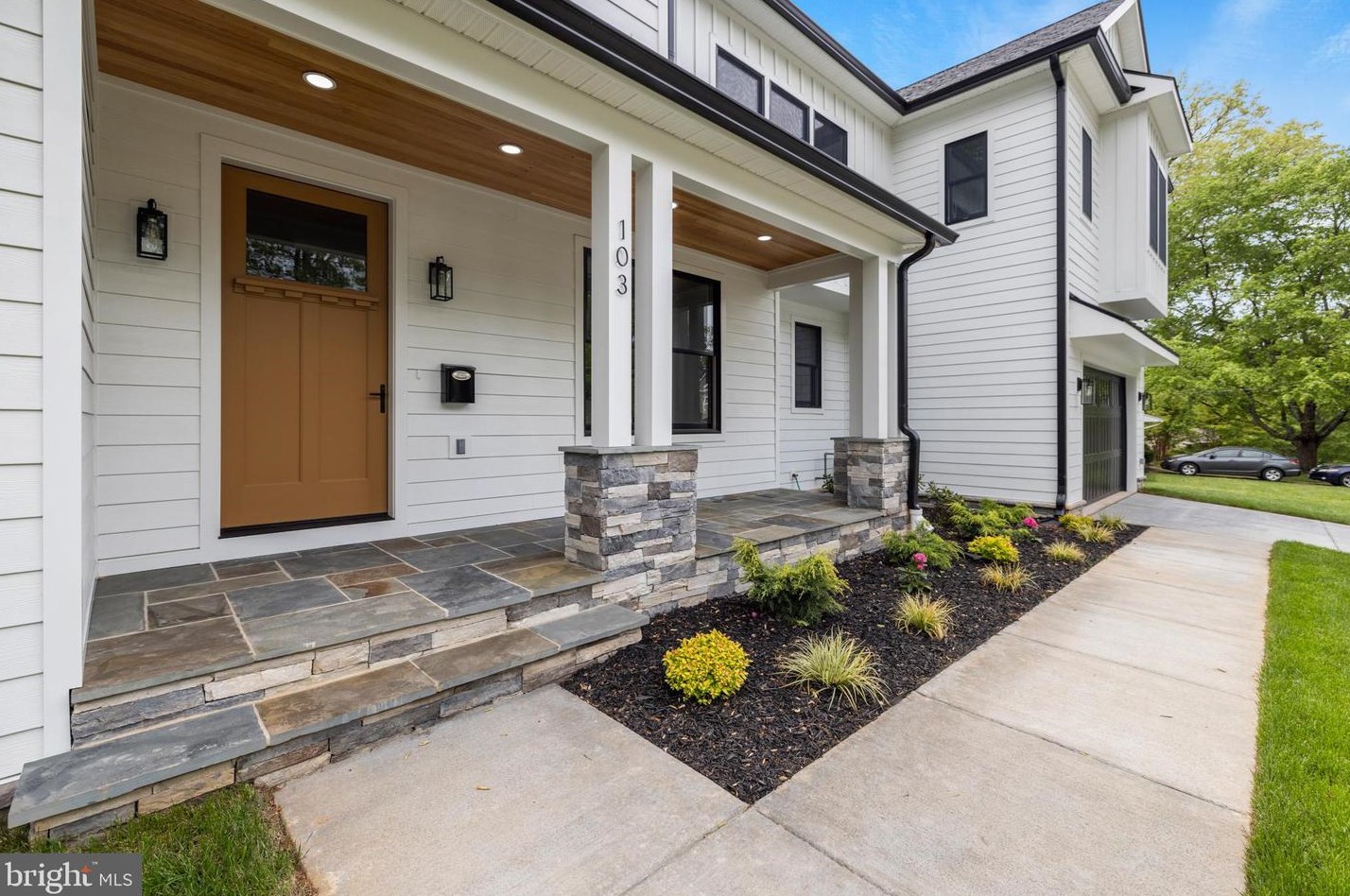 103 Yeonas Dr, Vienna VA  22180-6556 exterior