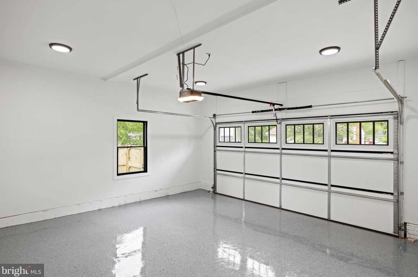 103 Yeonas Dr, Vienna VA  22180-6556 exterior