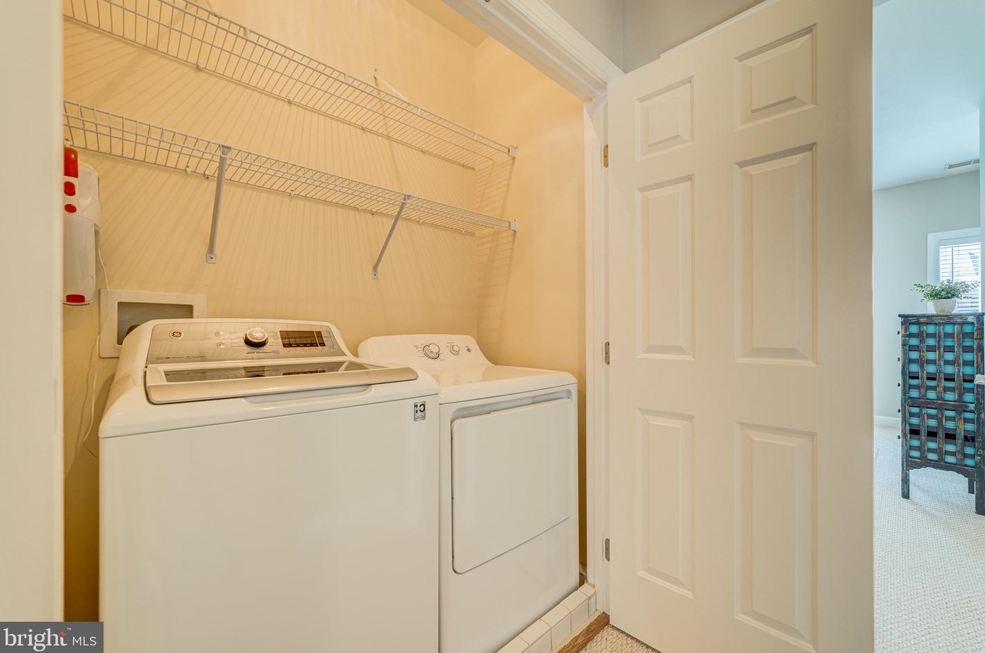 9235 Point Replete Dr, Fort Belvoir VA  22060-7450 exterior