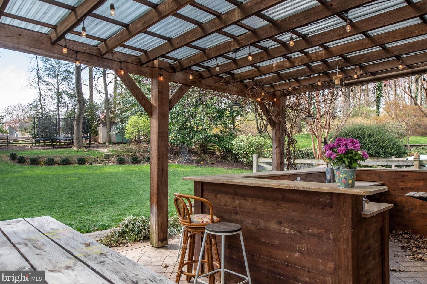 10025 Garrett St, Vienna VA  22181-3145 exterior