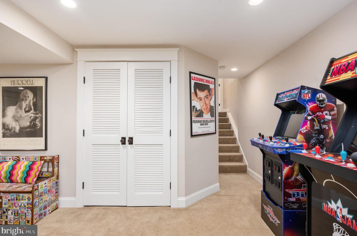 10025 Garrett St, Vienna VA  22181-3145 exterior