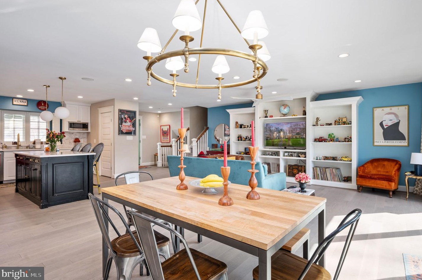 10025 Garrett St, Vienna VA  22181-3145 exterior