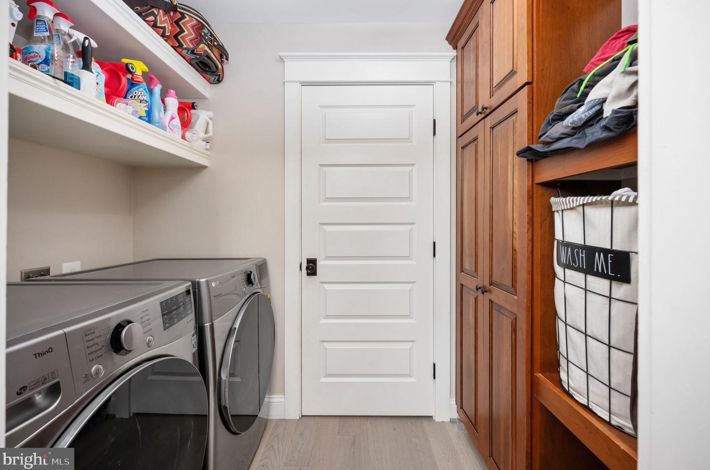 10025 Garrett St, Vienna VA  22181-3145 exterior