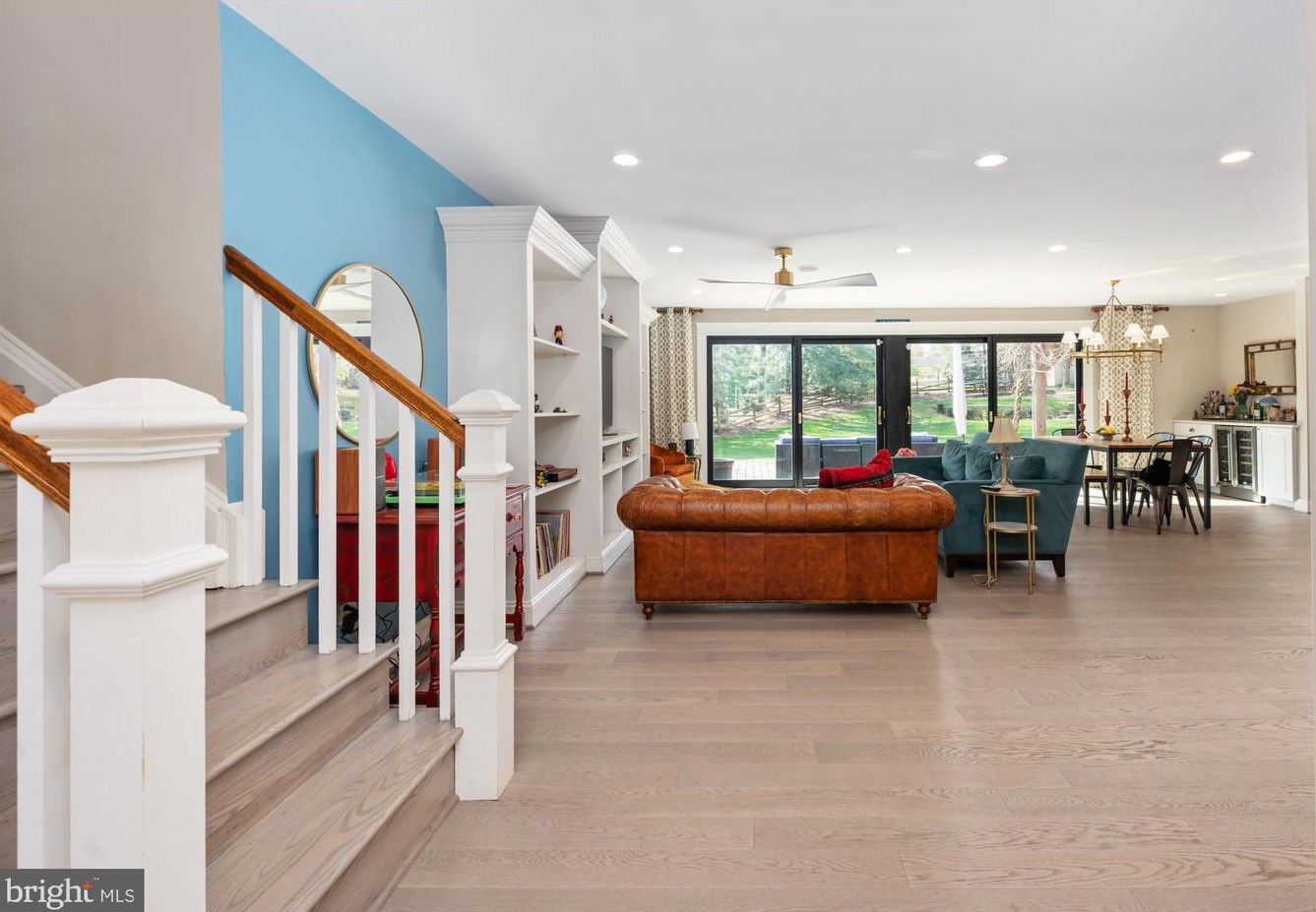 10025 Garrett St, Vienna VA  22181-3145 exterior