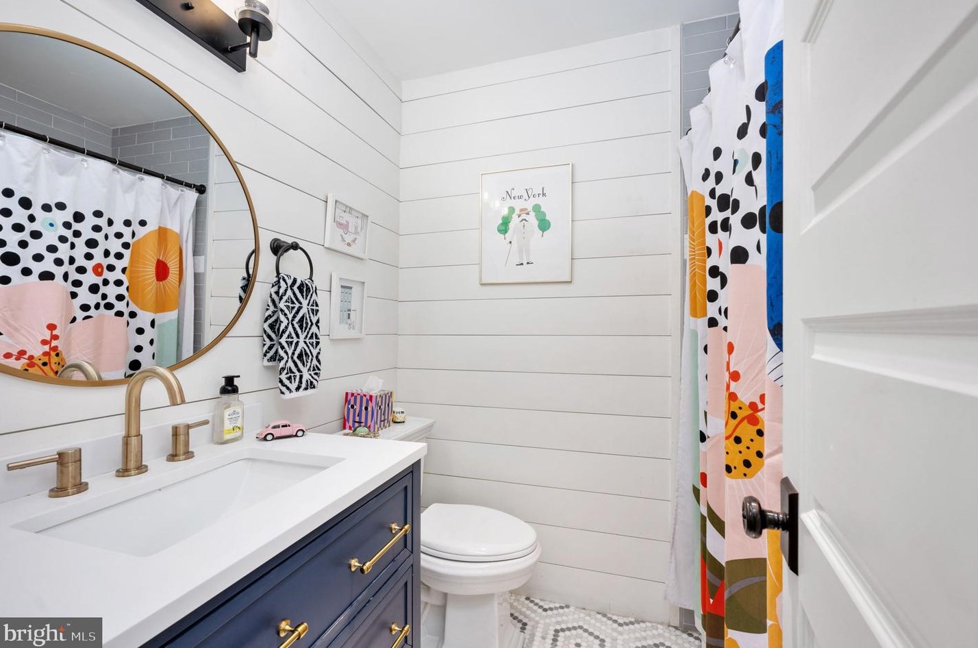 10025 Garrett St, Vienna VA  22181-3145 exterior