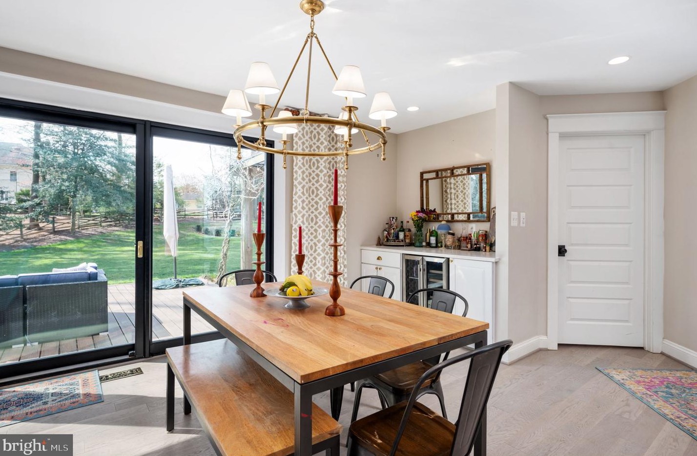 10025 Garrett St, Vienna VA  22181-3145 exterior