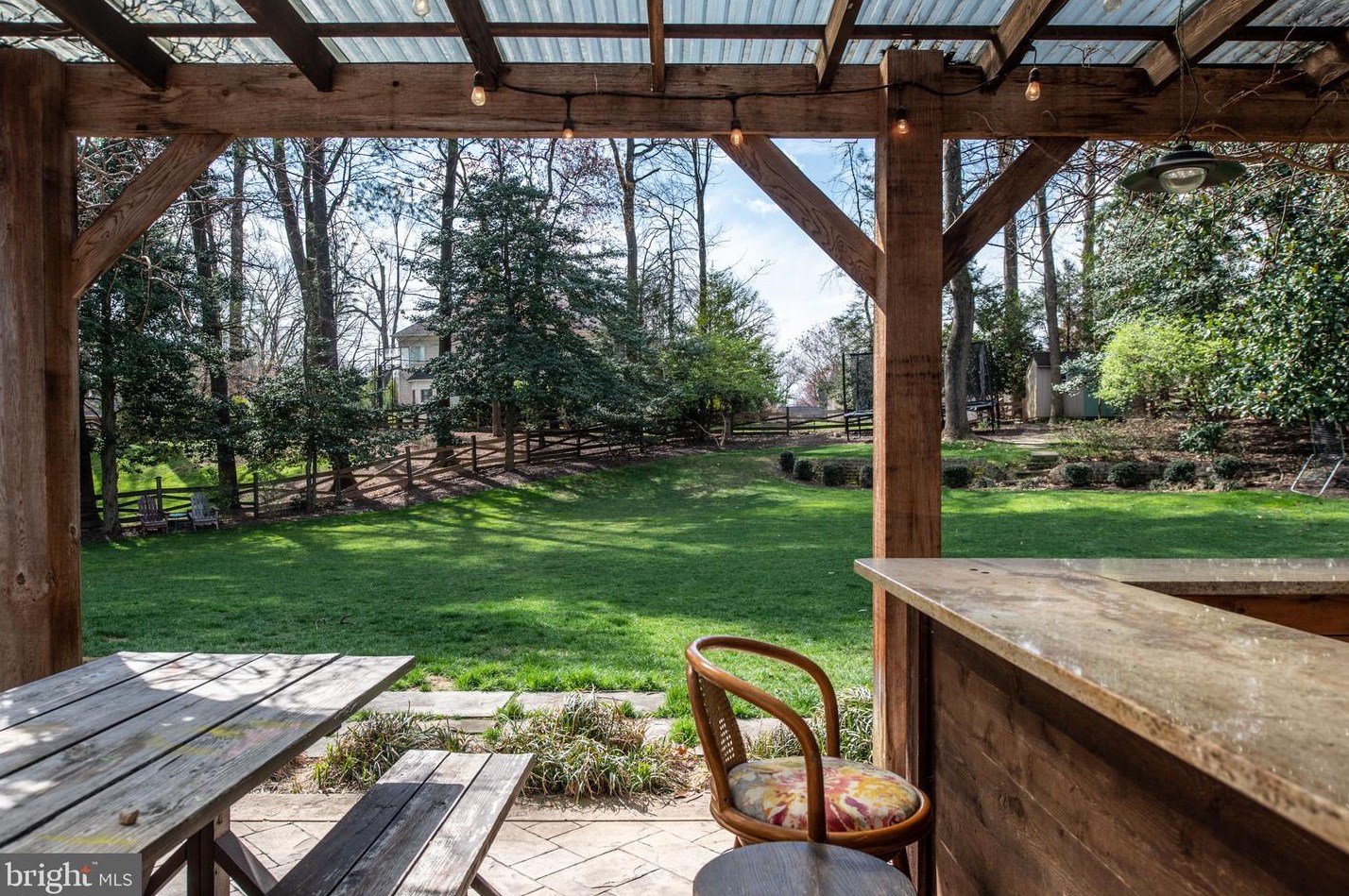 10025 Garrett St, Vienna VA  22181-3145 exterior