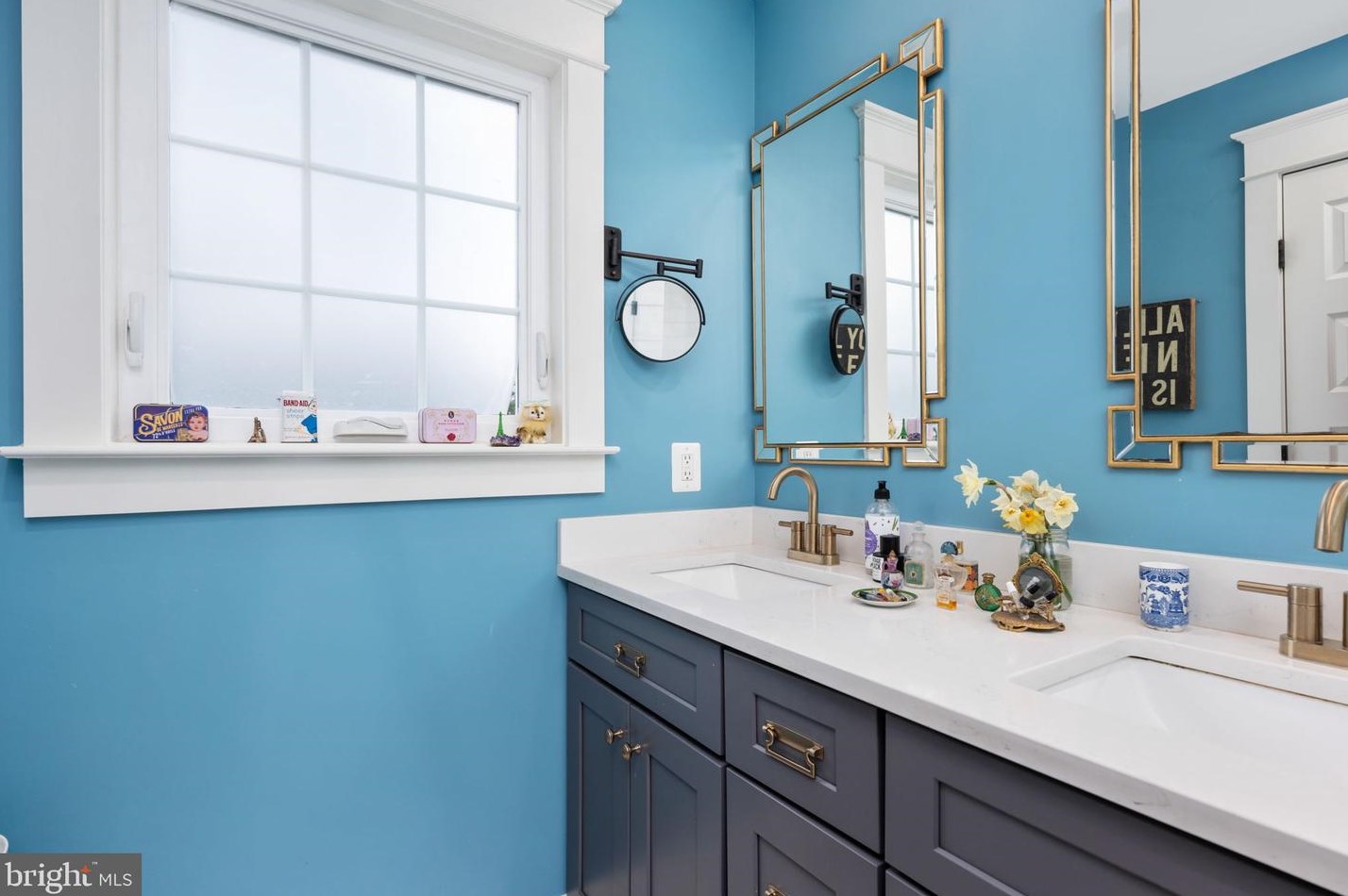 10025 Garrett St, Vienna VA  22181-3145 exterior