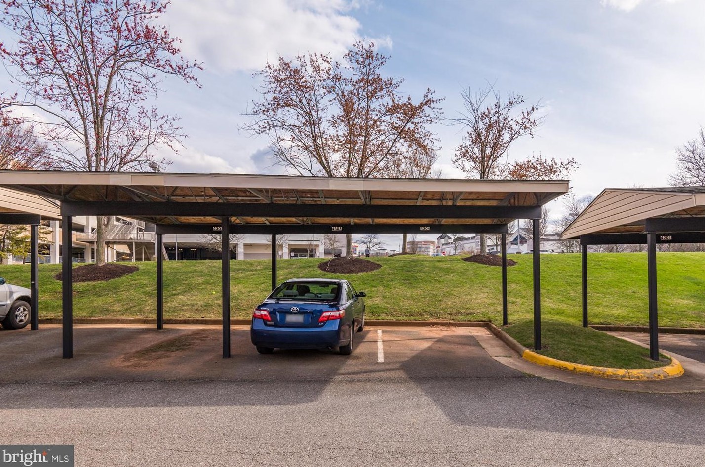 4120 Monument Ct, Fairfax VA  22033-2883 exterior