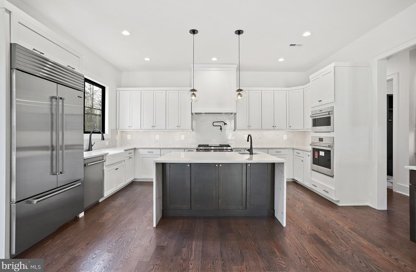 413 Cynthia Ln, Vienna VA  22180-3514 exterior
