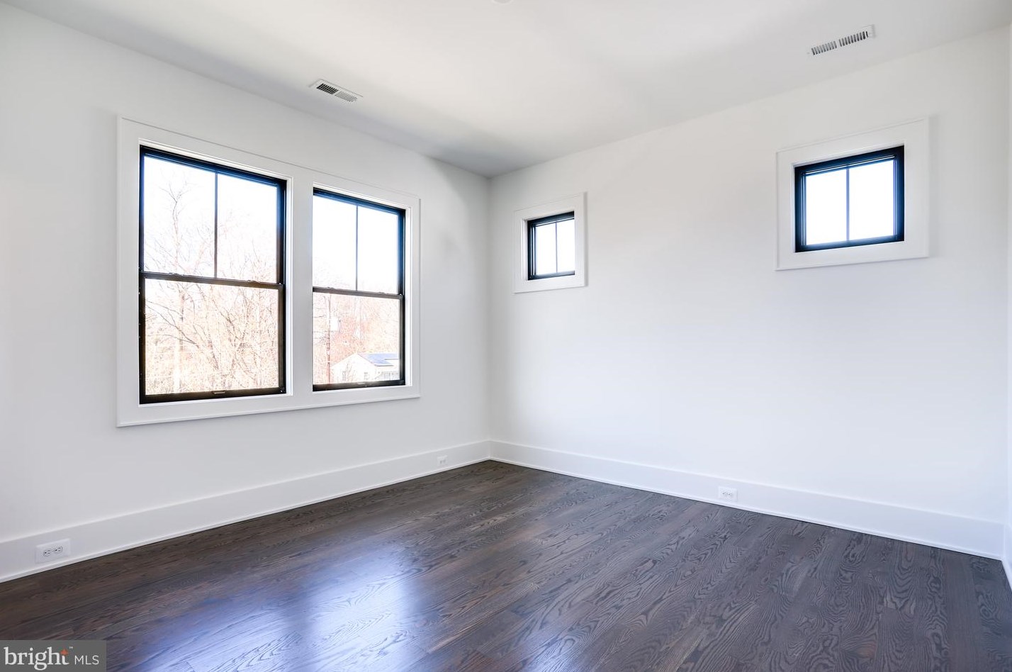 413 Cynthia Ln, Vienna VA  22180-3514 exterior