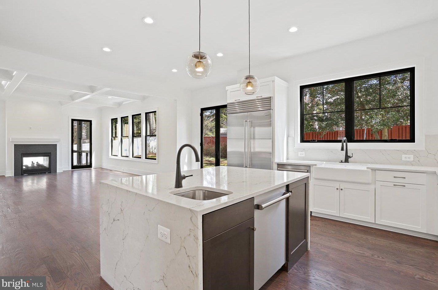 413 Cynthia Ln, Vienna VA  22180-3514 exterior