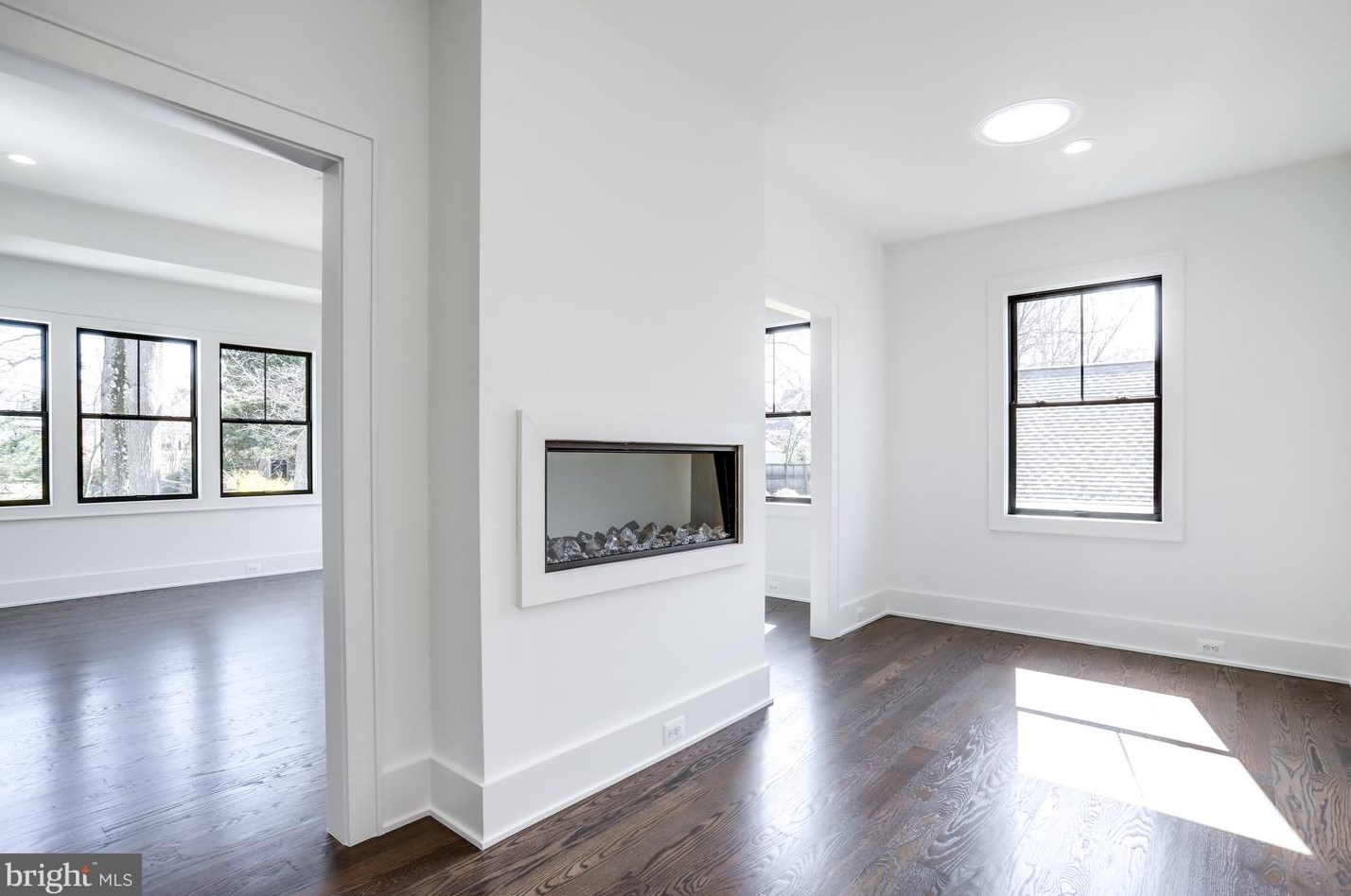 413 Cynthia Ln, Vienna VA  22180-3514 exterior