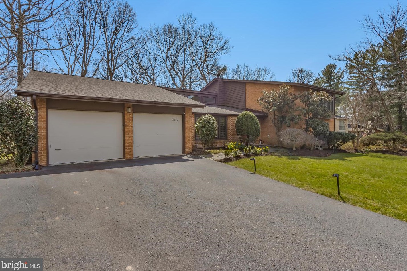 9119 Cricklewood Ct, Vienna VA  22182-1702 exterior