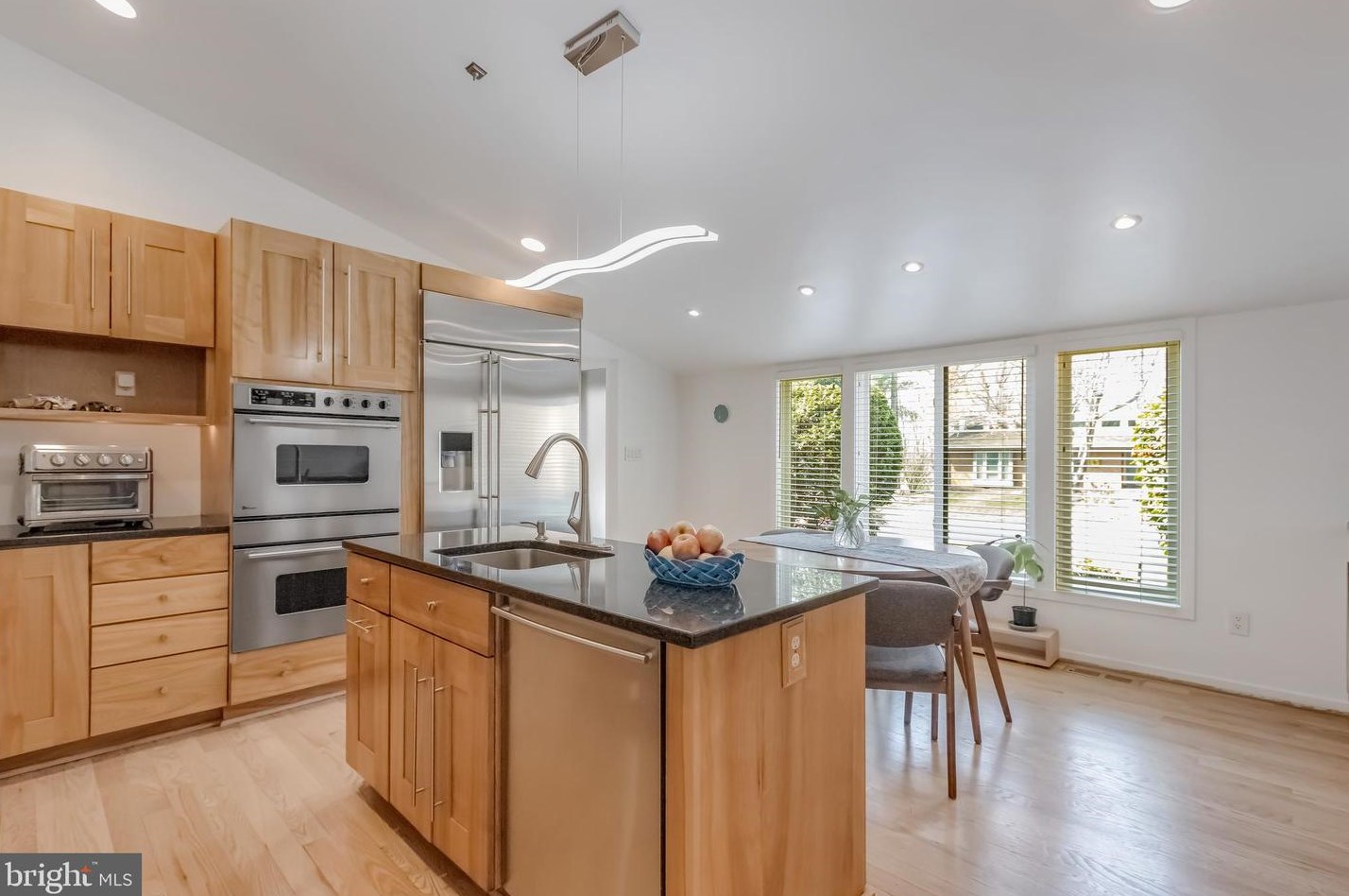 9119 Cricklewood Ct, Vienna VA  22182-1702 exterior