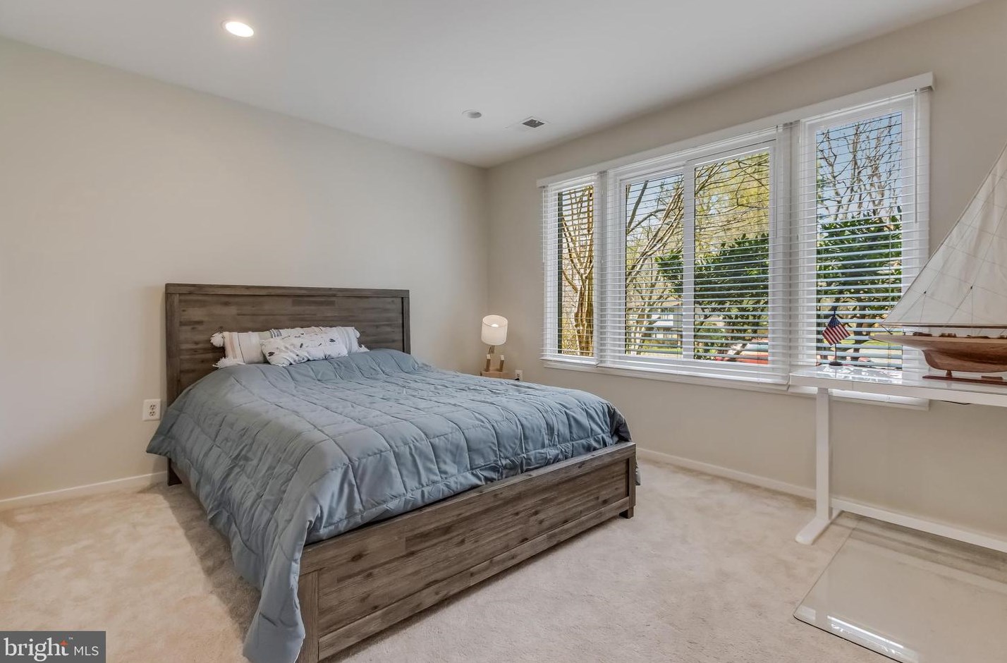 9119 Cricklewood Ct, Vienna VA  22182-1702 exterior