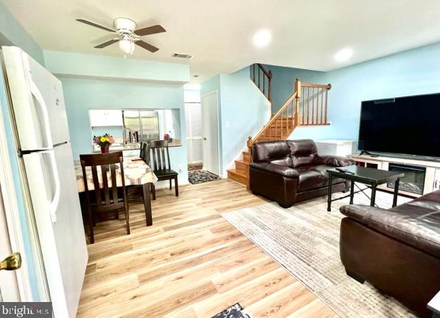 14337 Johnny Moore Ct, Centreville VA  20120-3212 exterior