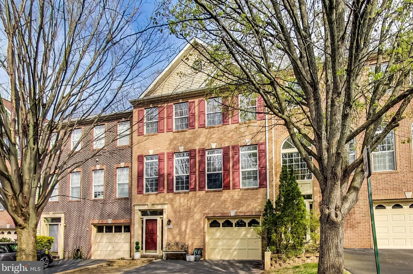 4017 Rosemeade Dr, Fairfax VA  22033-2873 exterior