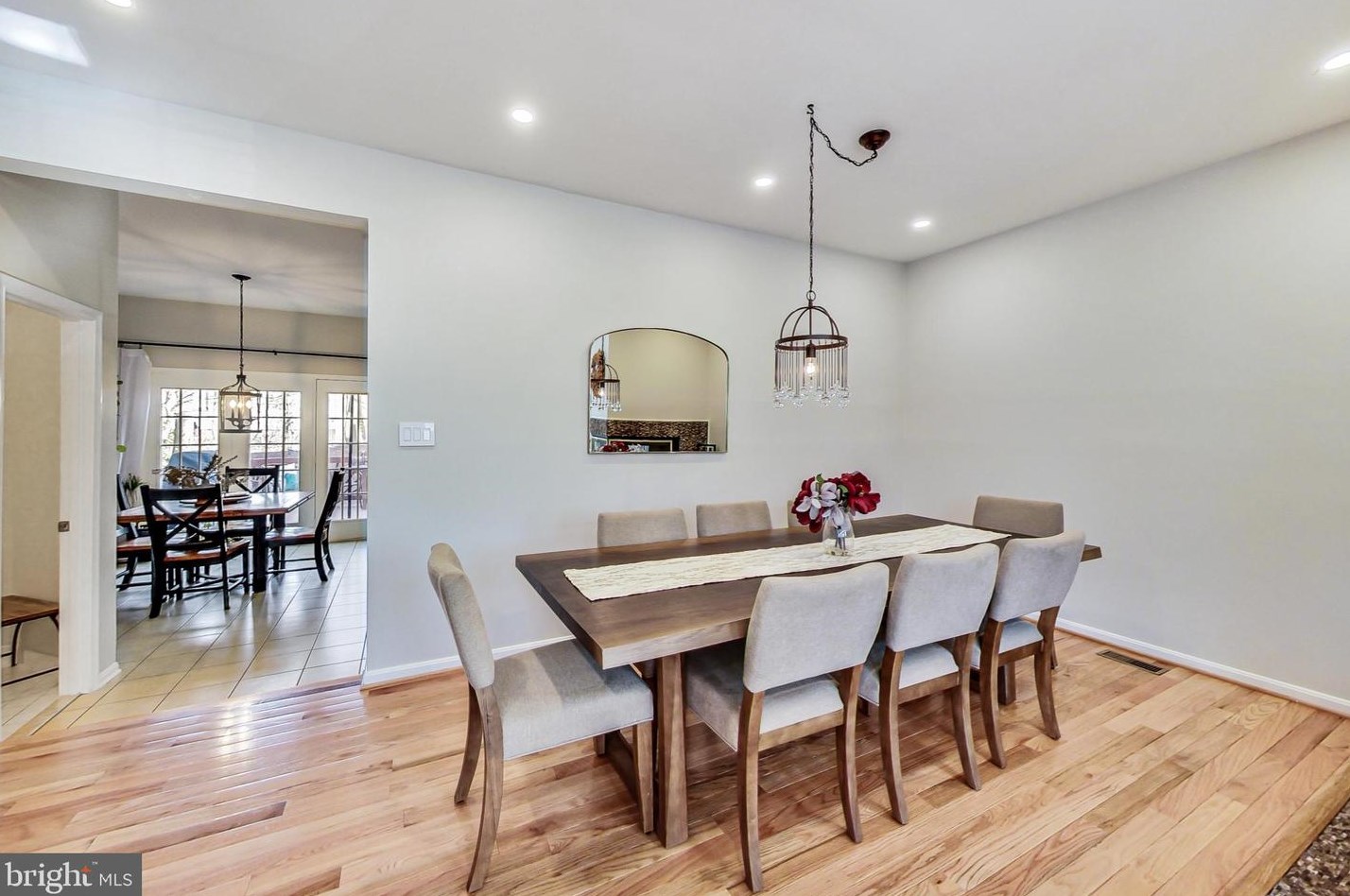 4017 Rosemeade Dr, Fairfax VA  22033-2873 exterior