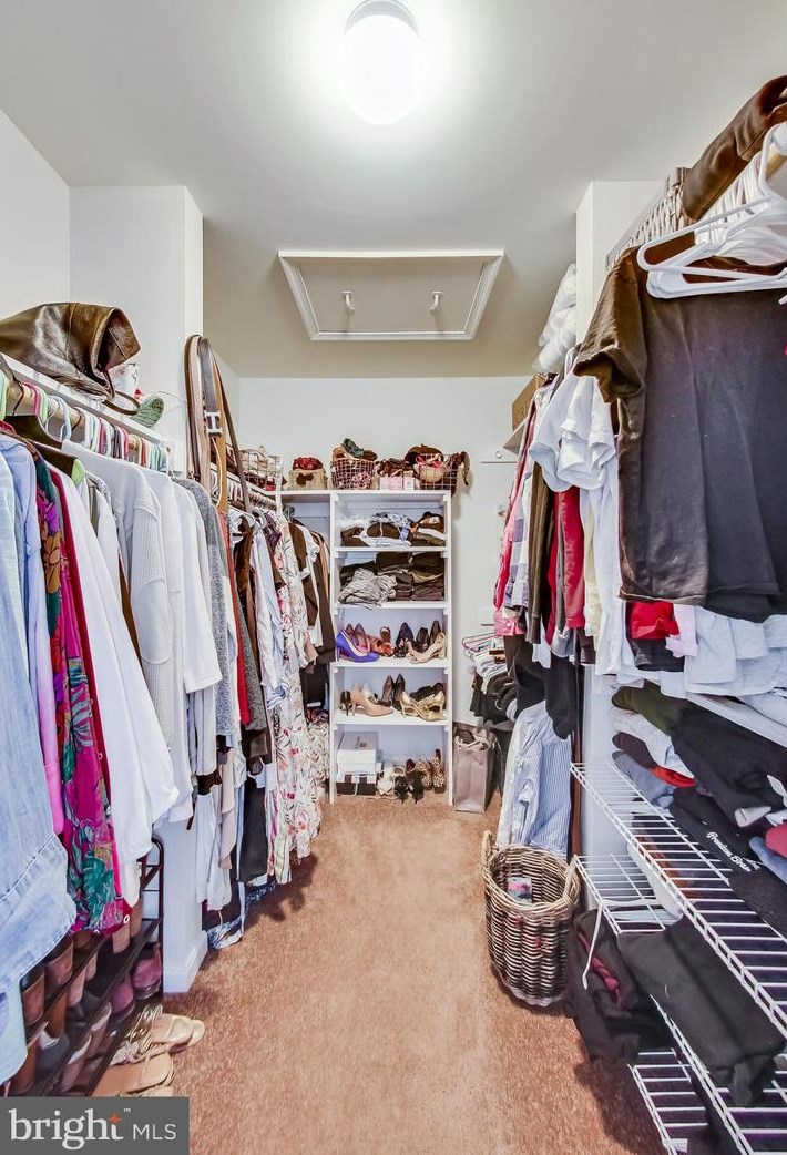 4017 Rosemeade Dr, Fairfax VA  22033-2873 exterior