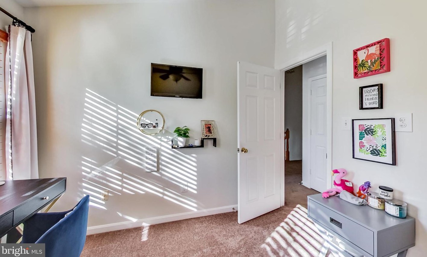 4017 Rosemeade Dr, Fairfax VA  22033-2873 exterior