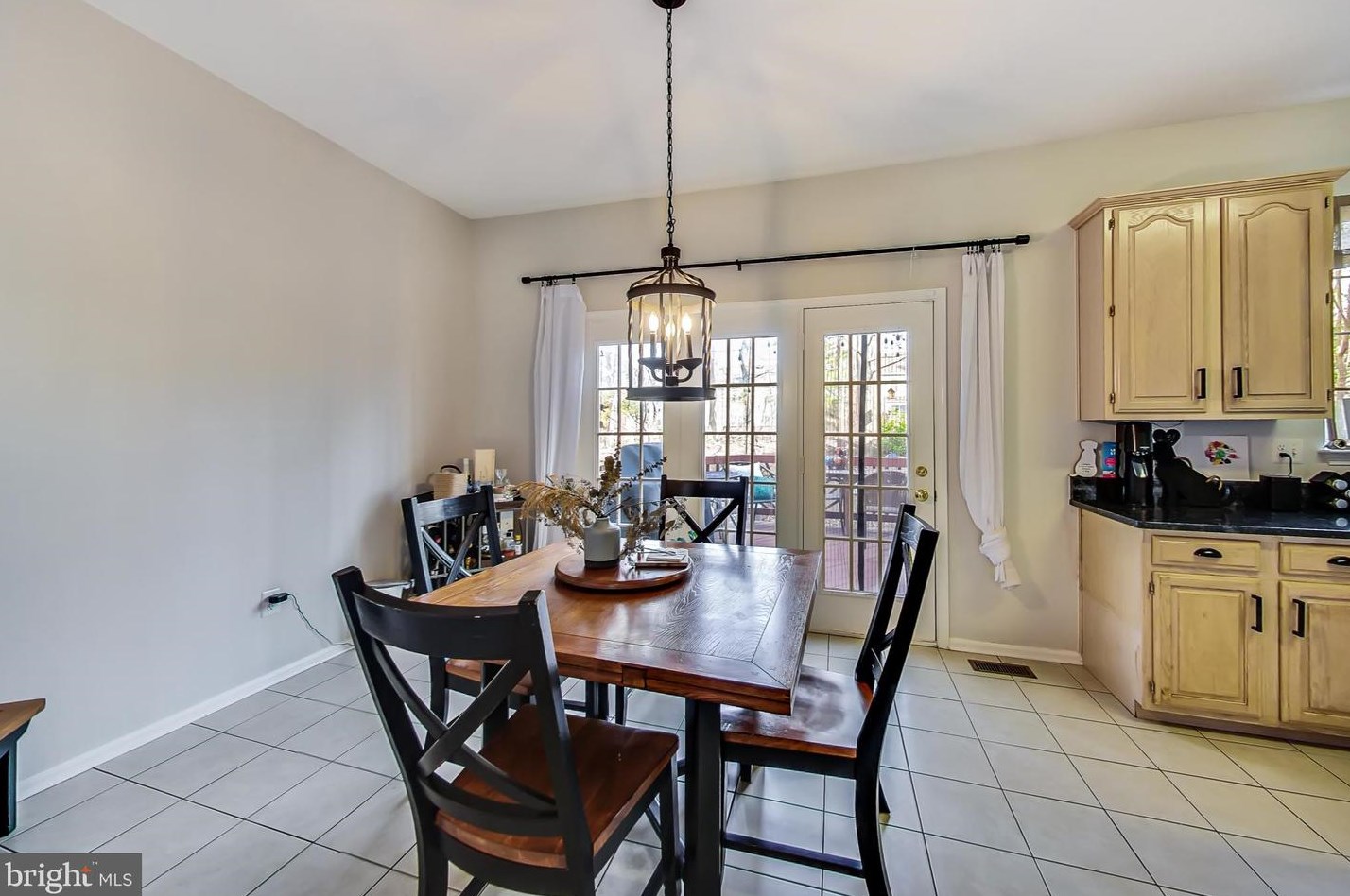 4017 Rosemeade Dr, Fairfax VA  22033-2873 exterior