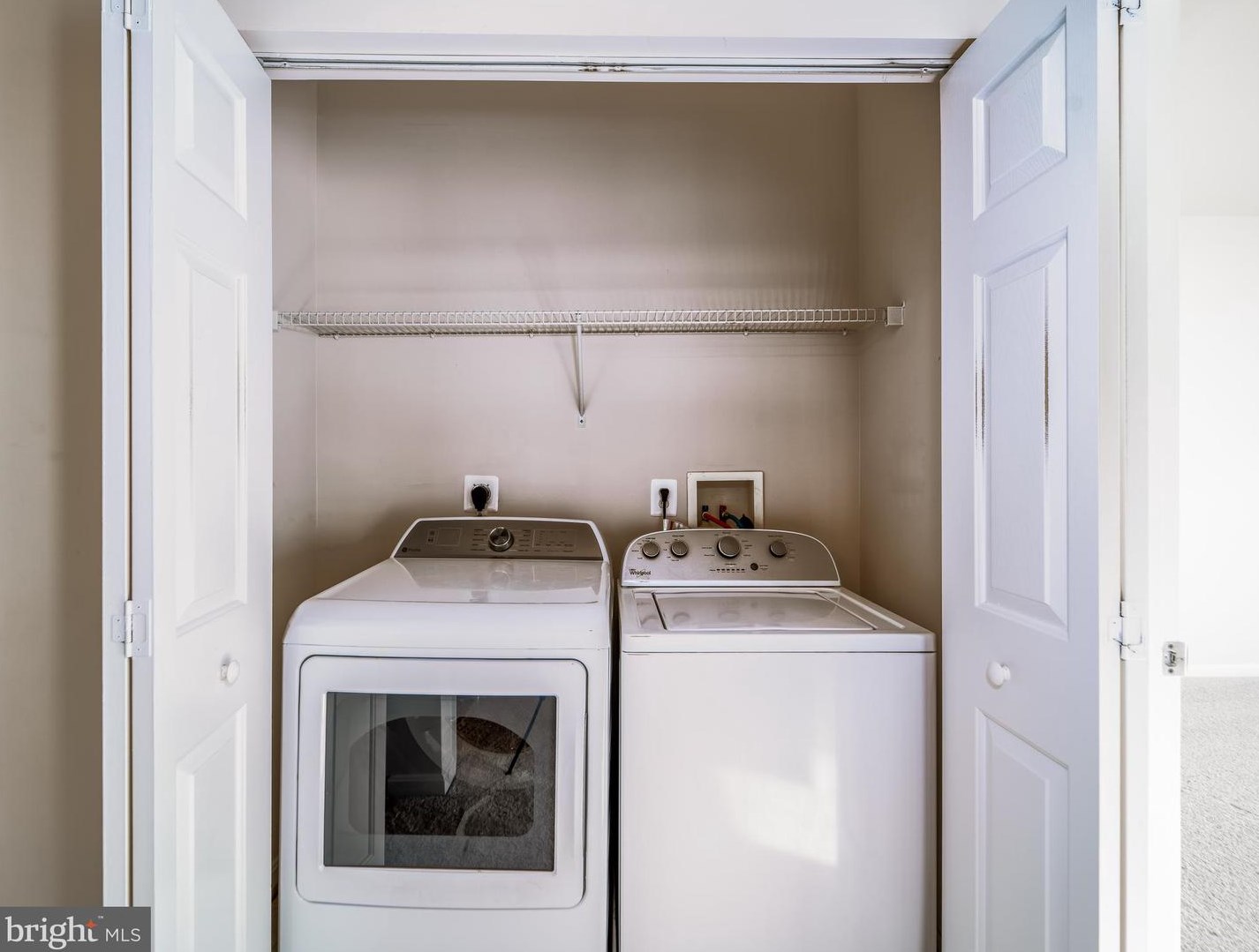 13405 Connor Dr, Centreville VA 20120-3034 exterior