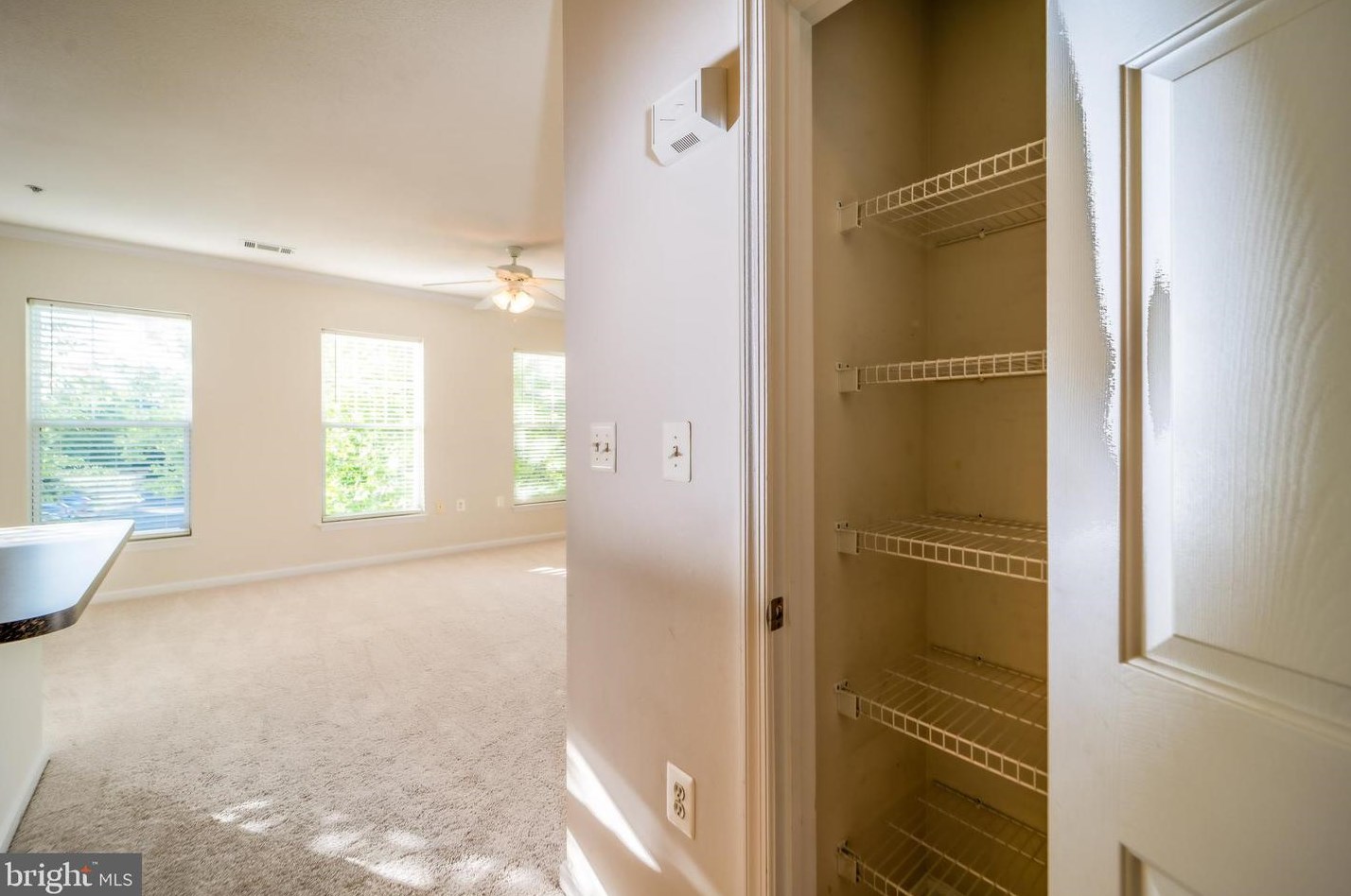 13405 Connor Dr, Centreville VA 20120-3034 exterior