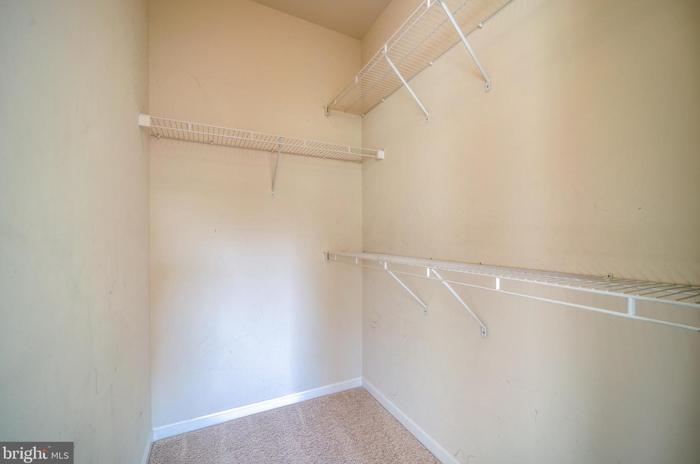 13405 Connor Dr, Centreville VA 20120-3034 exterior