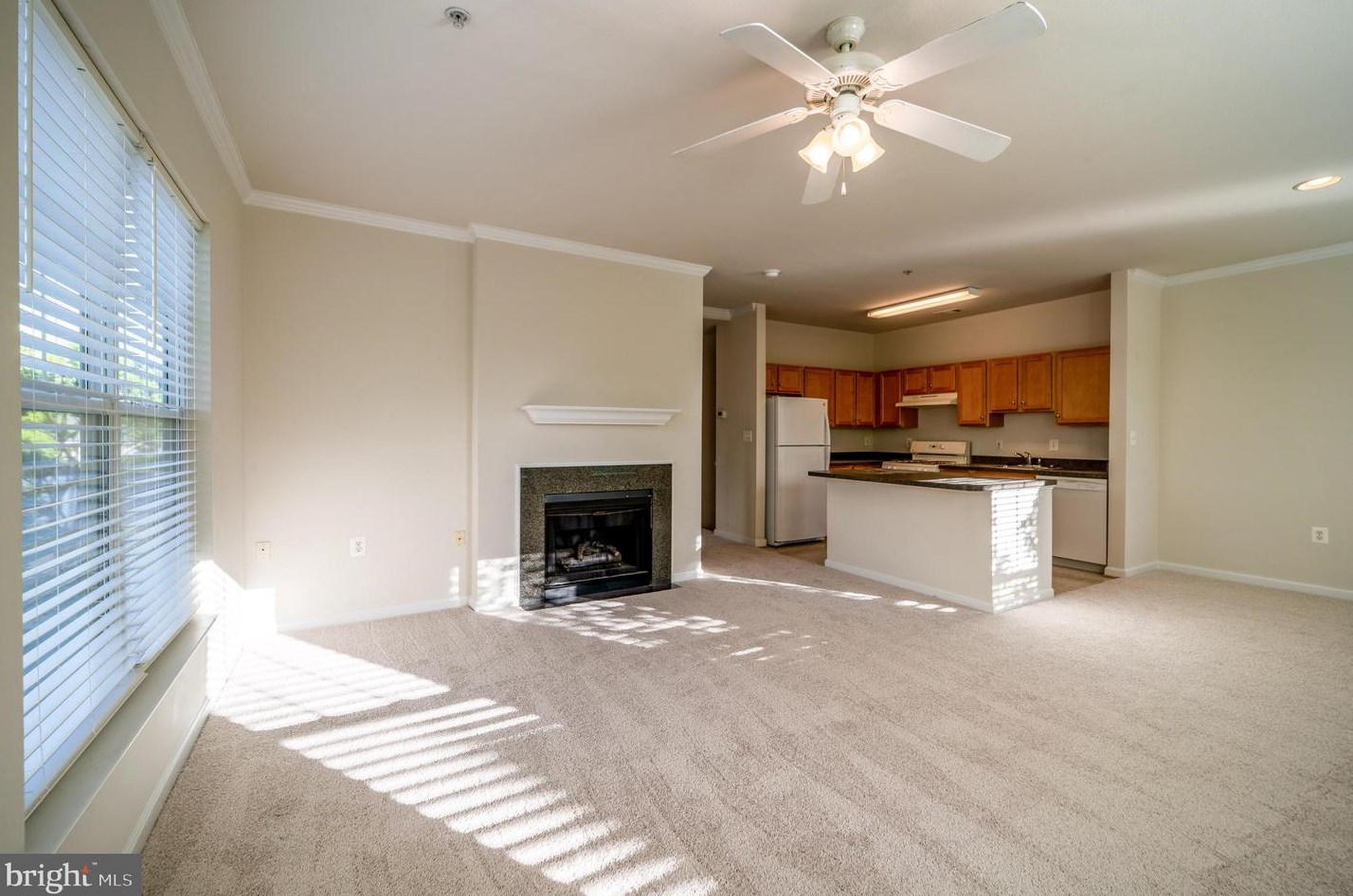 13405 Connor Dr, Centreville VA 20120-3034 exterior