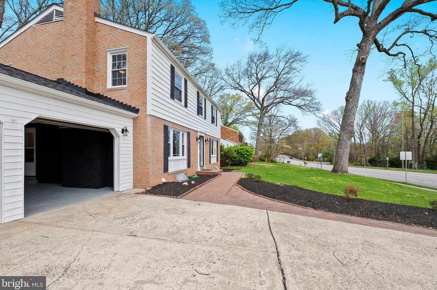 5110 Sideburn Rd, Fairfax VA  22032-2638 exterior