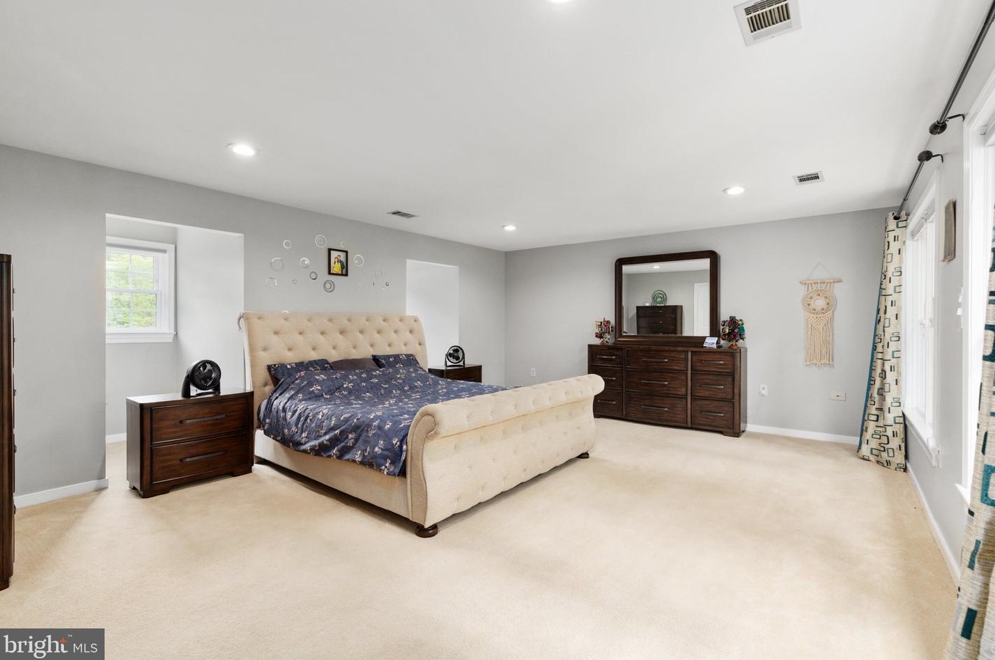 10300 Dunn Meadow Rd, Vienna VA  22182-1361 exterior