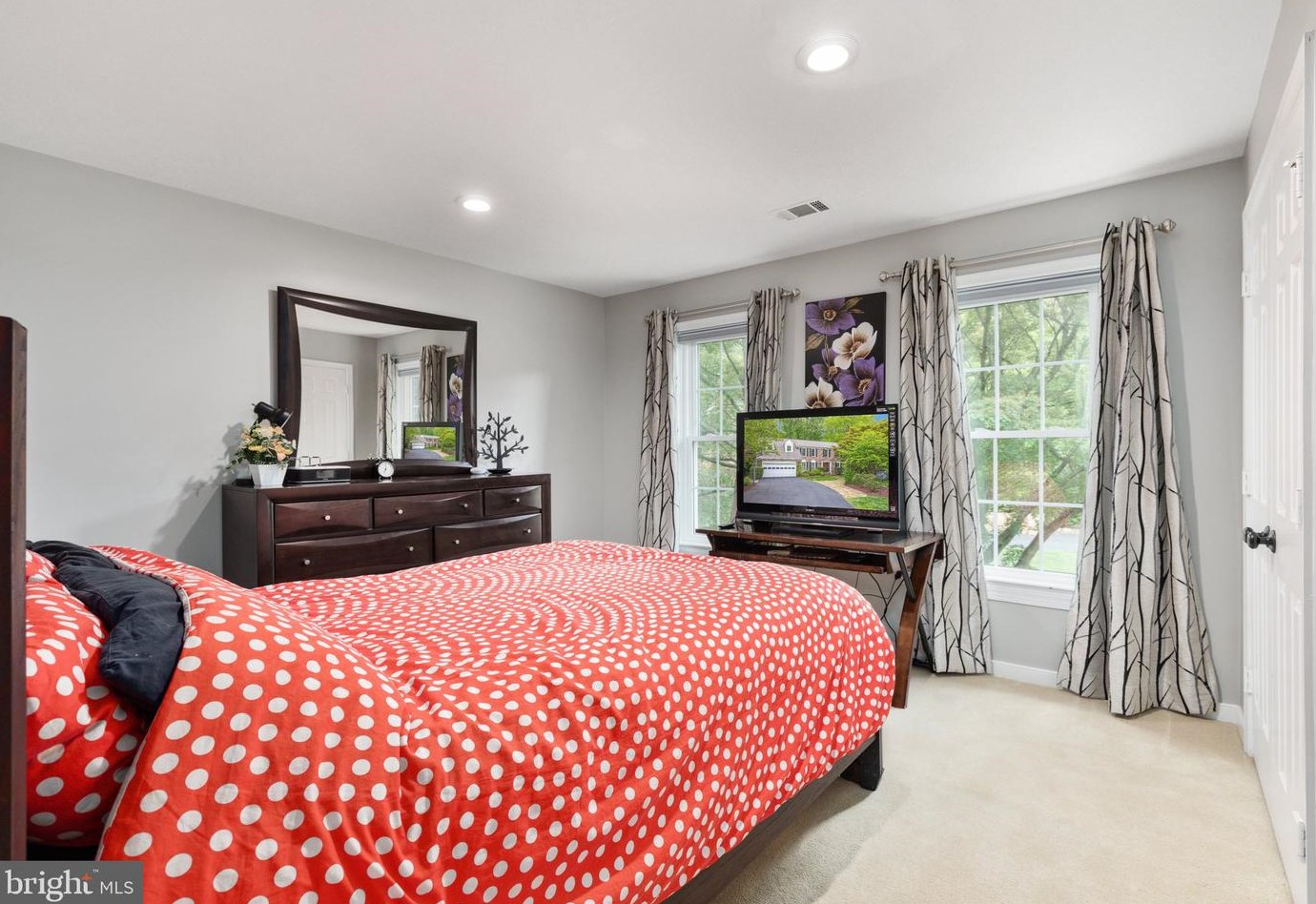 10300 Dunn Meadow Rd, Vienna VA  22182-1361 exterior