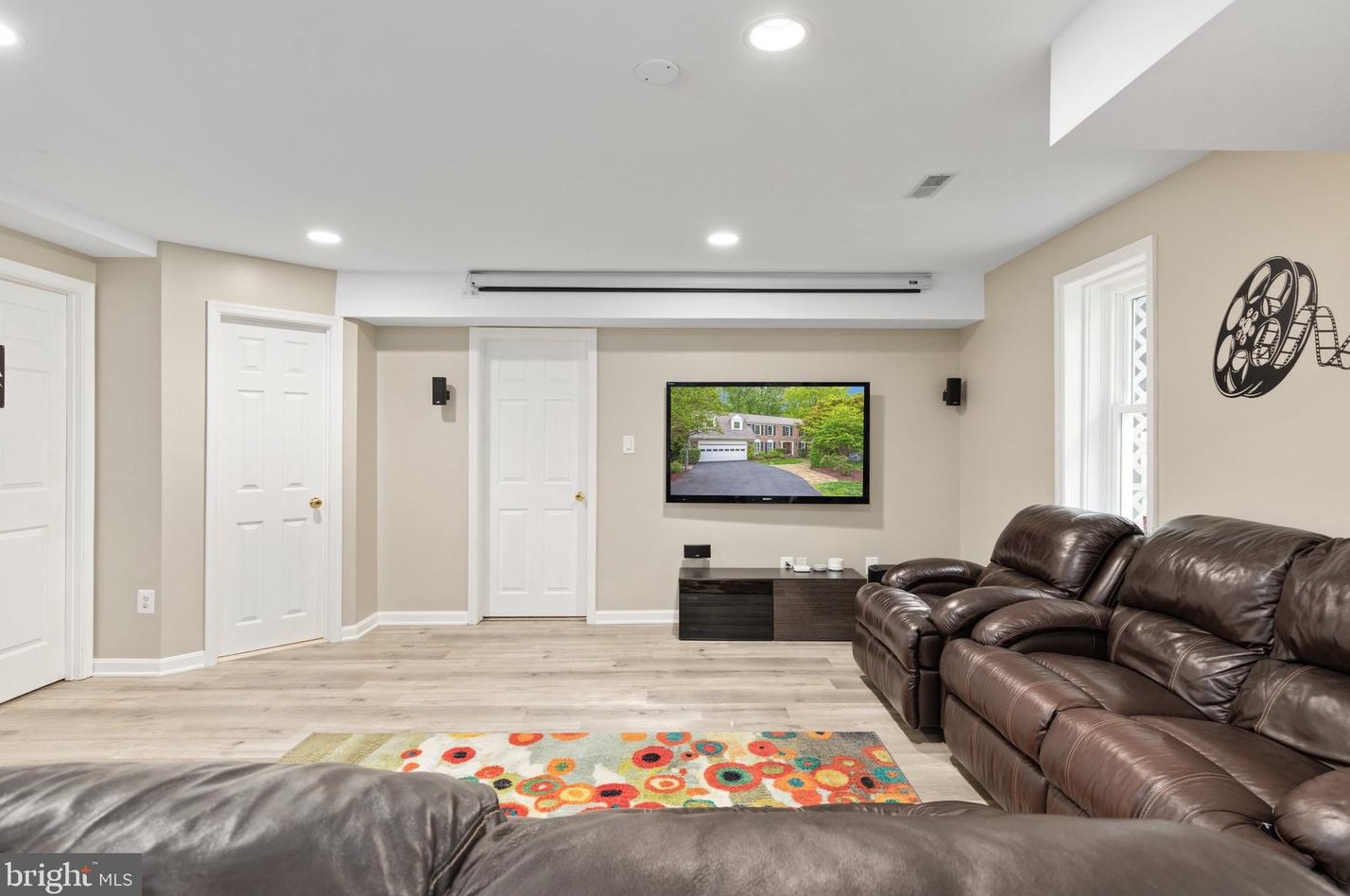 10300 Dunn Meadow Rd, Vienna VA  22182-1361 exterior