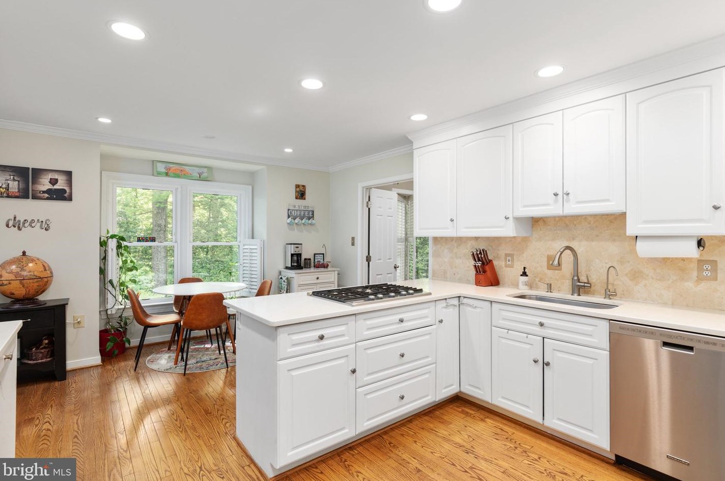 10300 Dunn Meadow Rd, Vienna VA  22182-1361 exterior