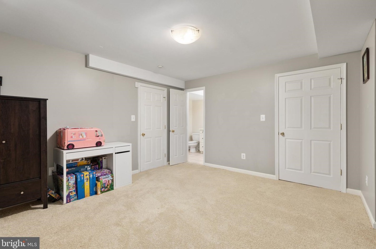 10300 Dunn Meadow Rd, Vienna VA  22182-1361 exterior