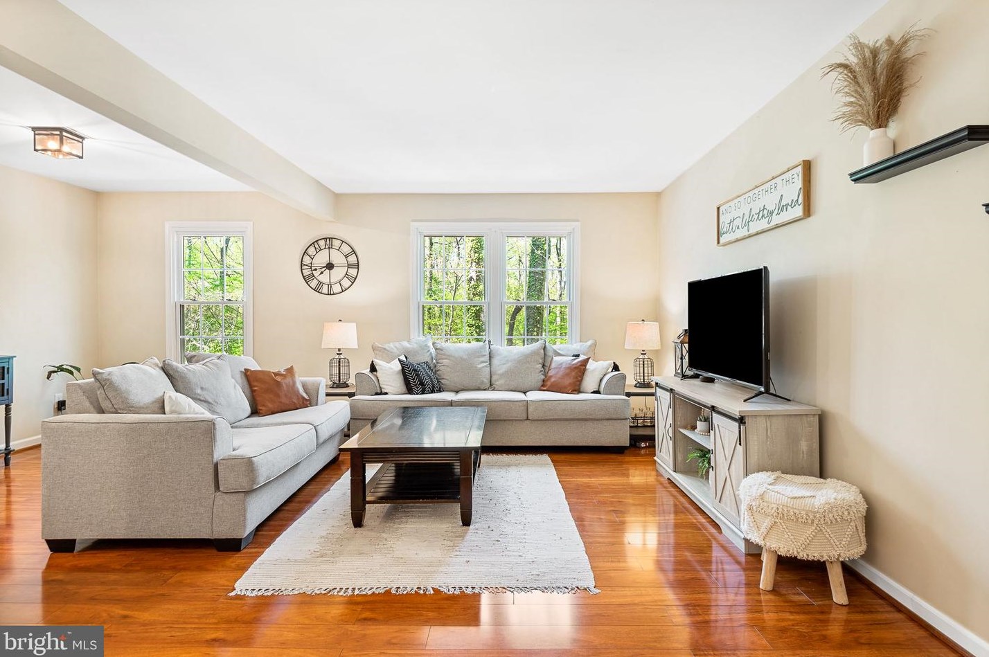 2314 Horseferry Ct, Herndon, VA 20191
