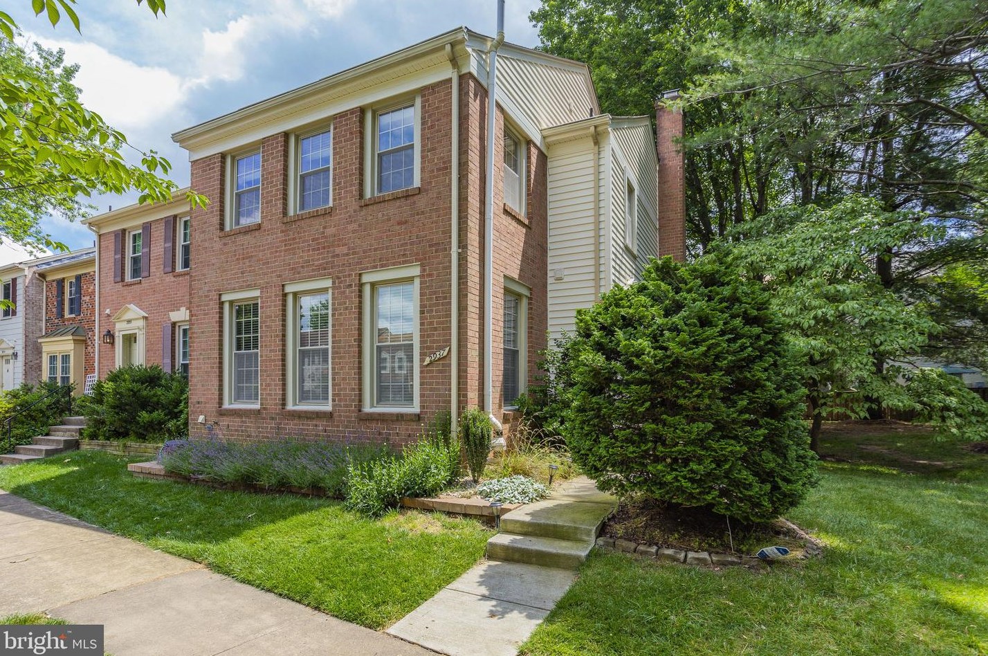 2937 Village Spring Ln, Vienna VA  22181-6113 exterior