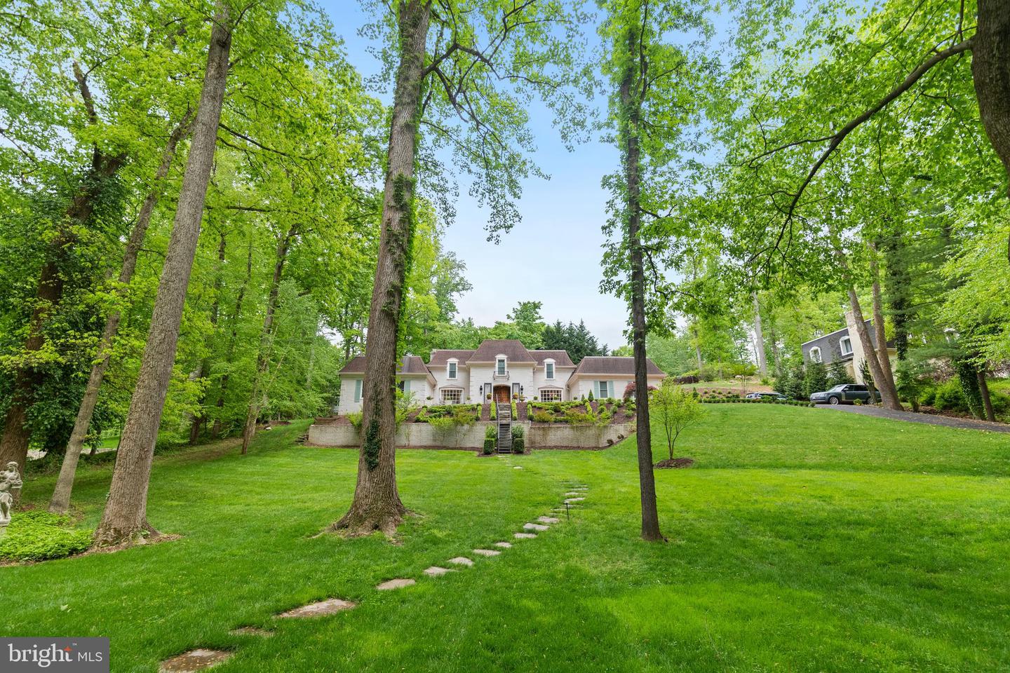 8751 Brook Rd, McLean, VA 22102 MLS VAFX2122602 Coldwell Banker