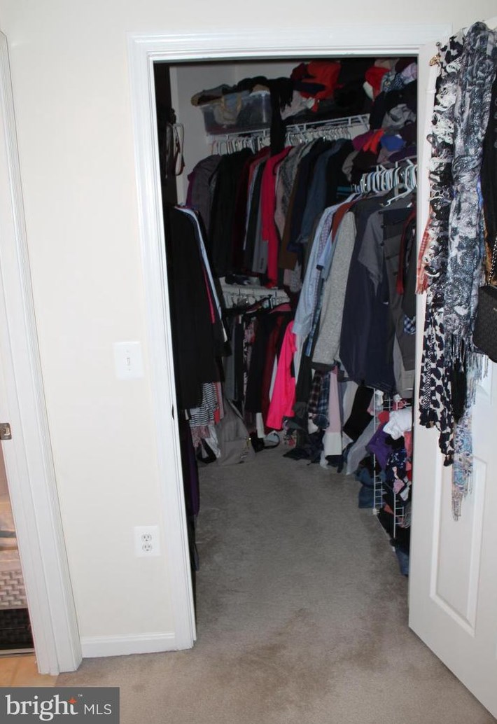 9486 Virginia Center Blvd, Vienna VA  22181-6150 exterior